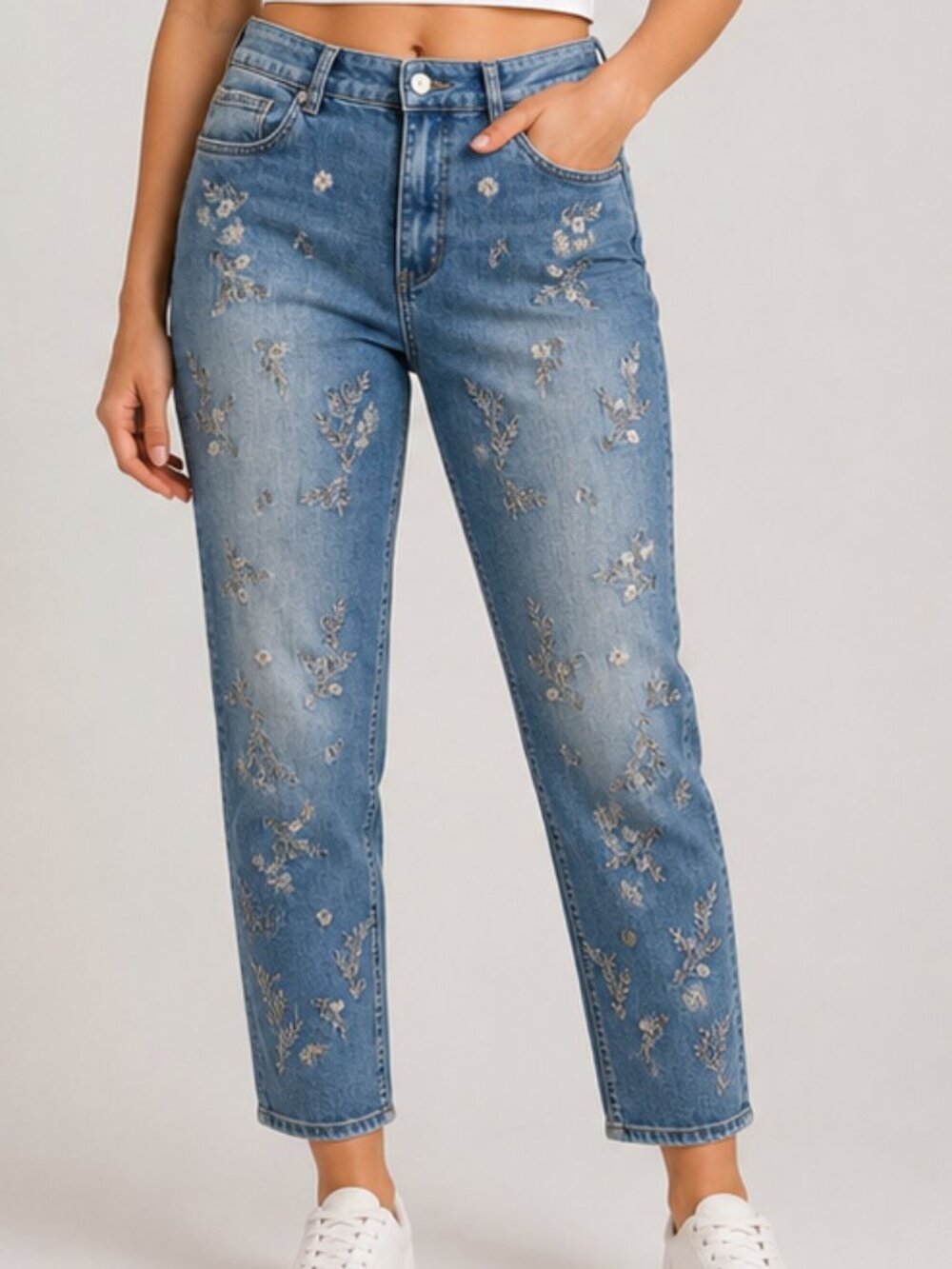 Tribal Boyfriend Women's Denim Jeans Blue Size 12 Embroidery Floral Fading